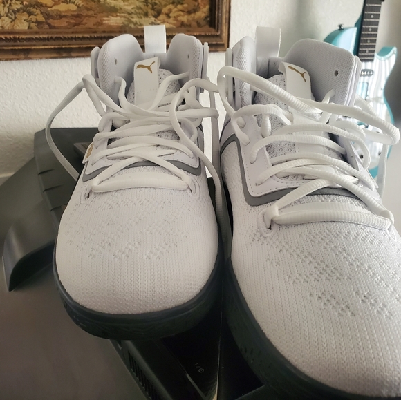 Puma Legacy basketball sneaks! - Picture 2 of 7